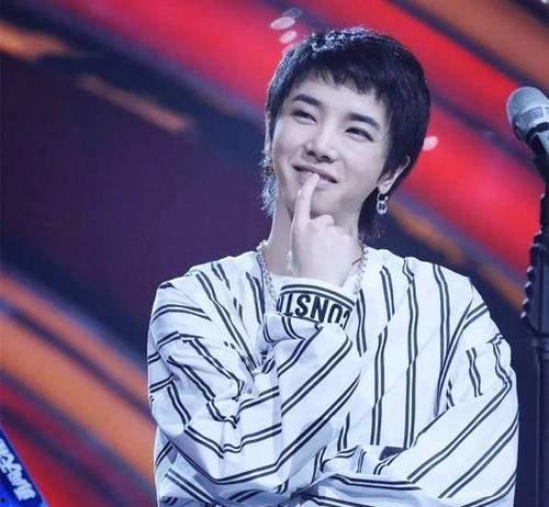 圈内爆料华晨宇和孩子,温馨互动引网友热议  第2张